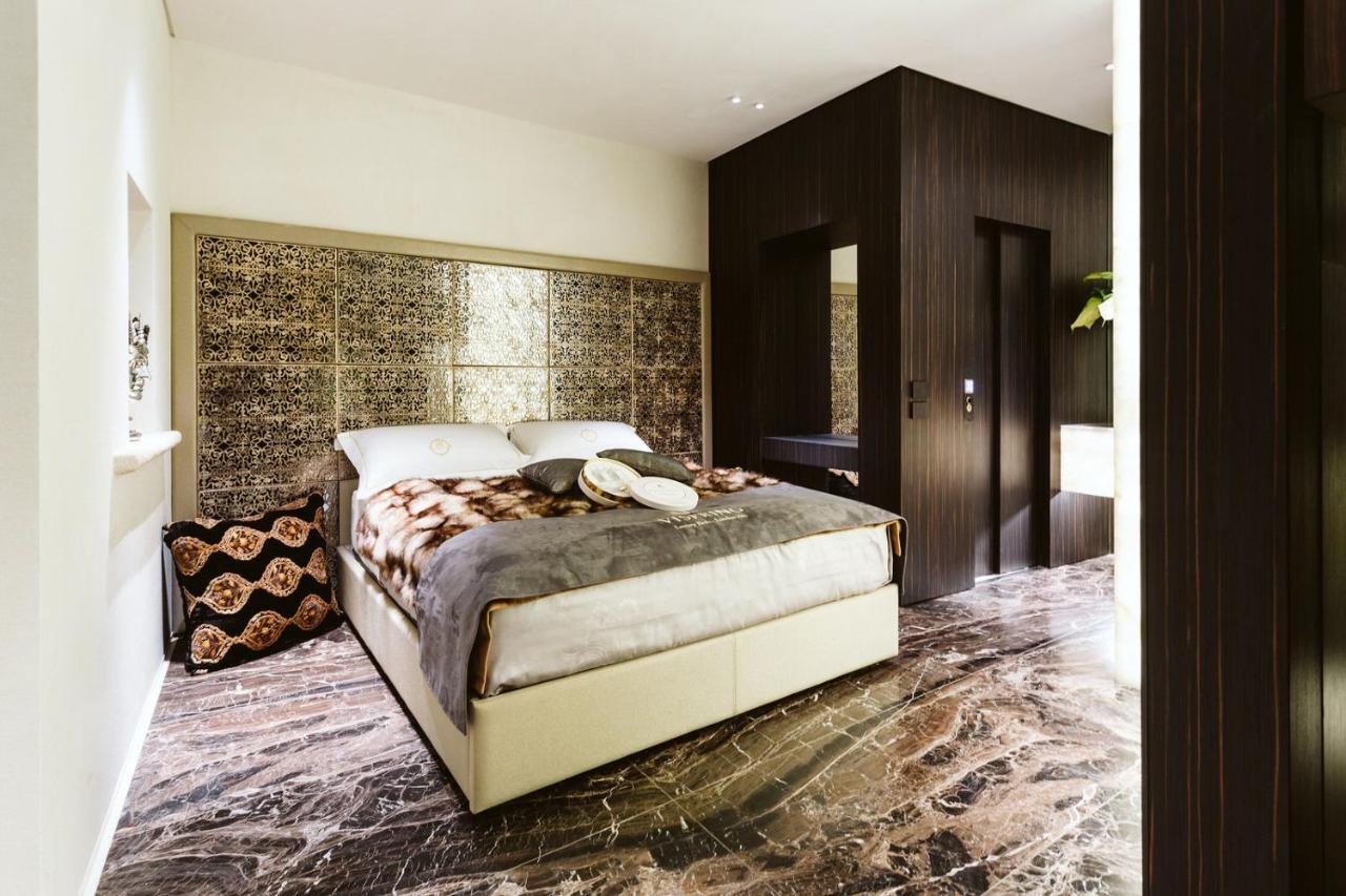 트라니 The Harbour - Luxury Living B&B 외부 사진